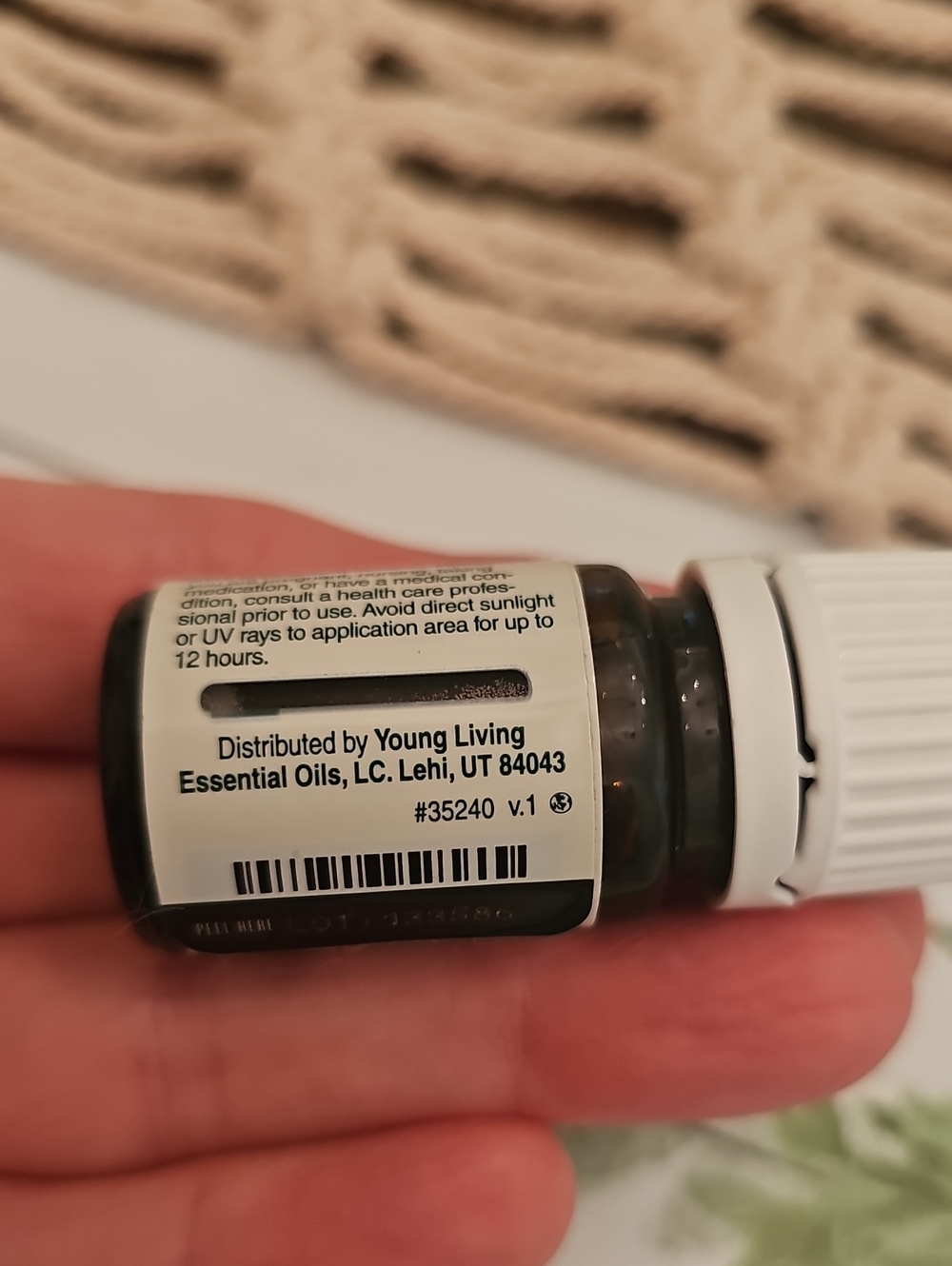 NEW & SEALD!!! Young Living "Winter Nights" Essential Oil Bottle - Picture 4 of 4